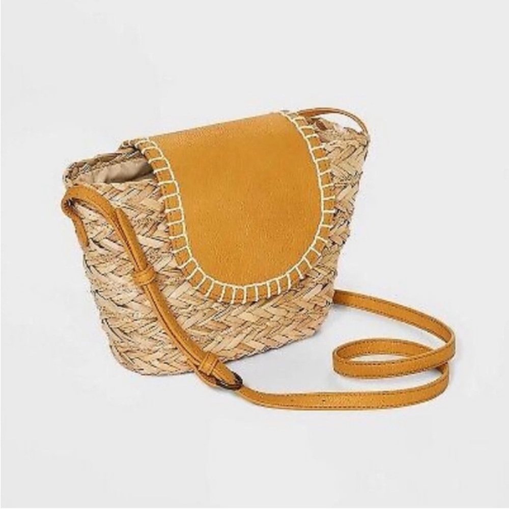 Universal Thread Straw Crossbody Bag with Mustard Flap